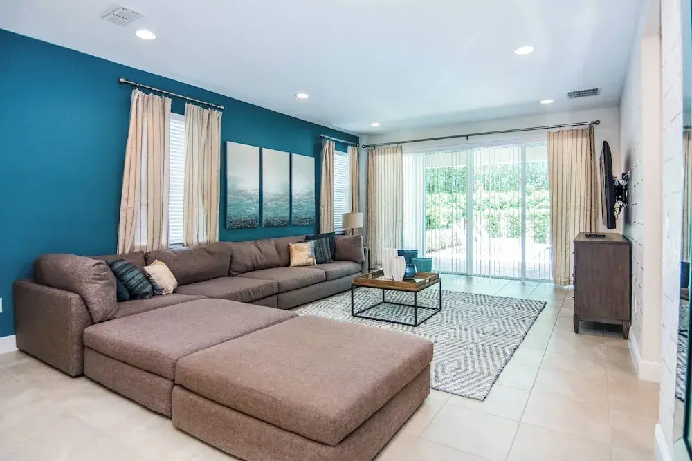 Gorgeous Single Home With Private Pool at Encore
