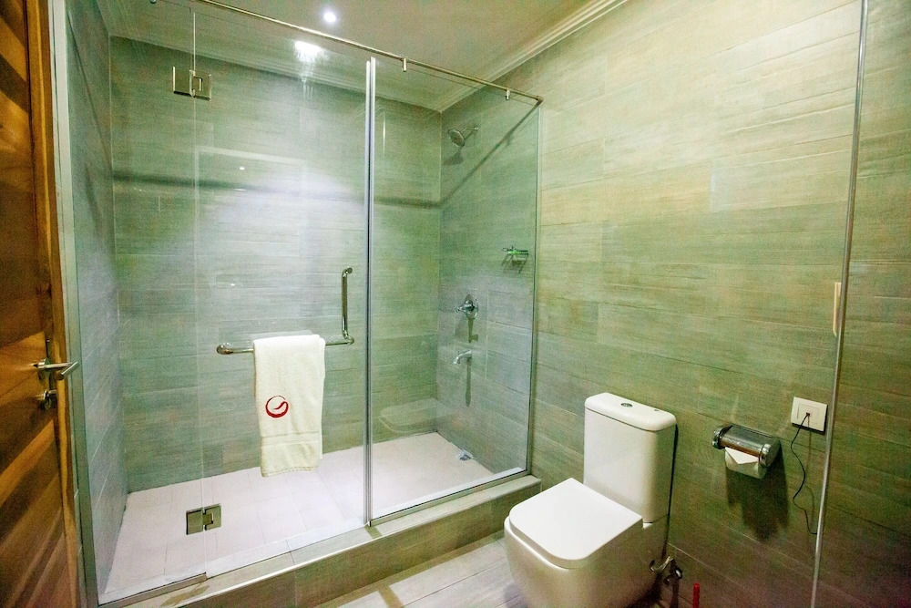 Genesis Reventon Hotel