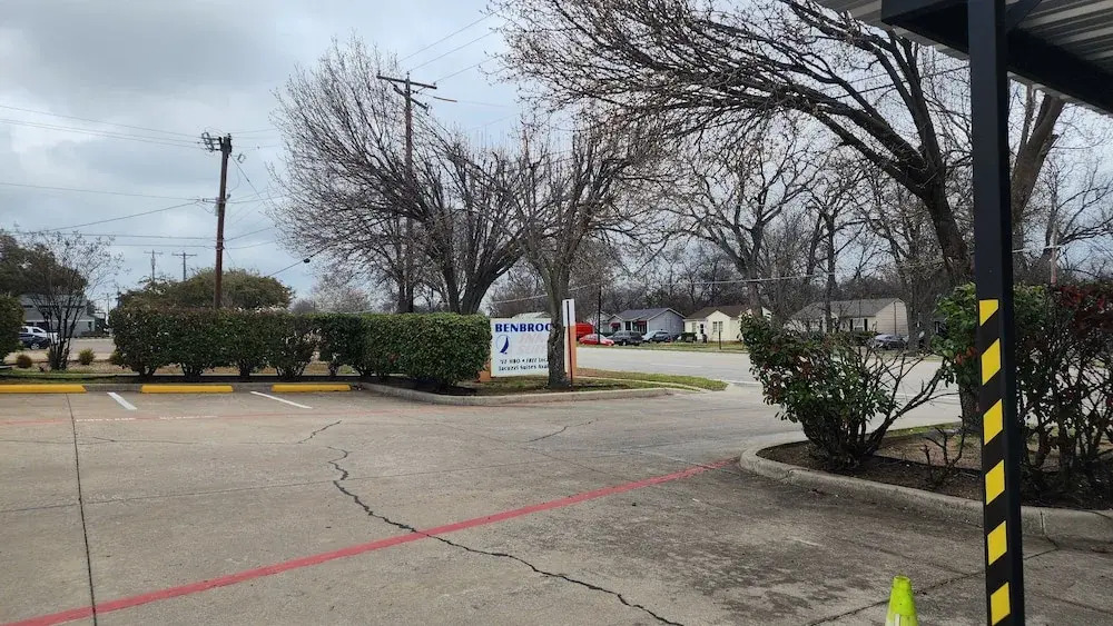 Benbrook Inn & Suites