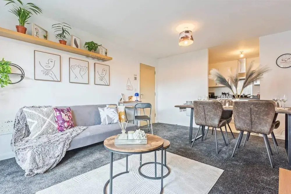 Desert Oasis Sleeps 8 With Parking