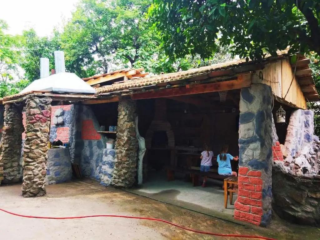 Mzeos House