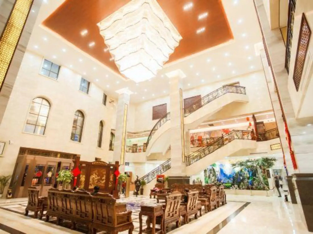 Phoenix Lake International Hotel