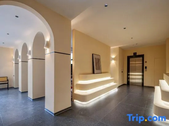 Xiamen Jiye Yishu Hotel (Xiamen North Railway Station Jimei Avenue Subway Station)