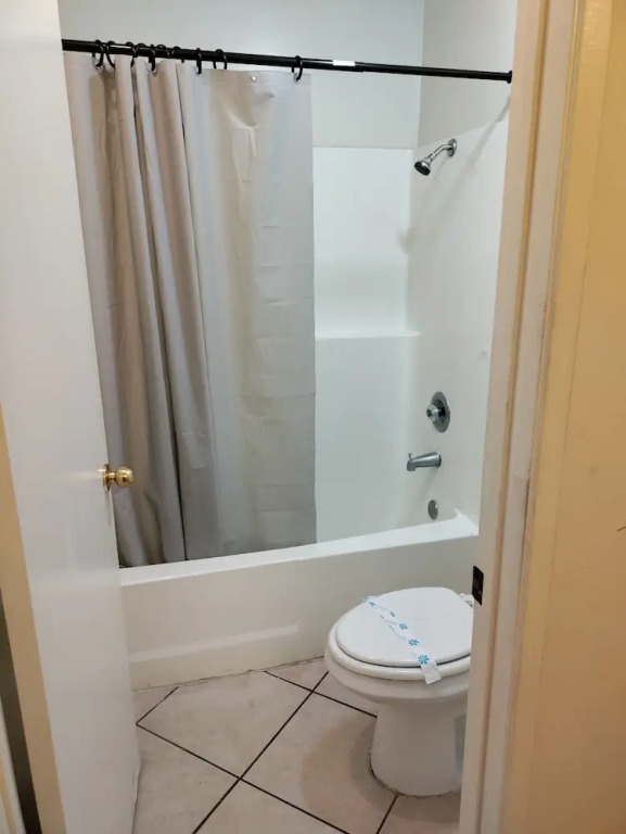 Crown Inn & Suites