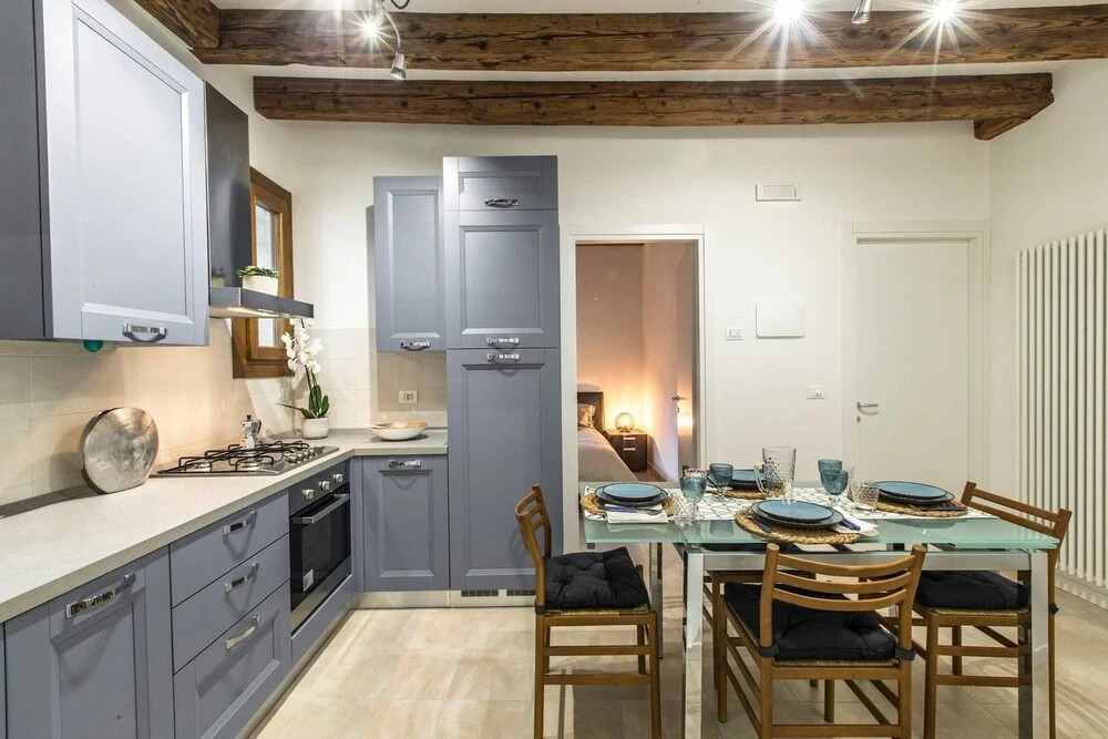 Cà Rezzonico Apartment R&R