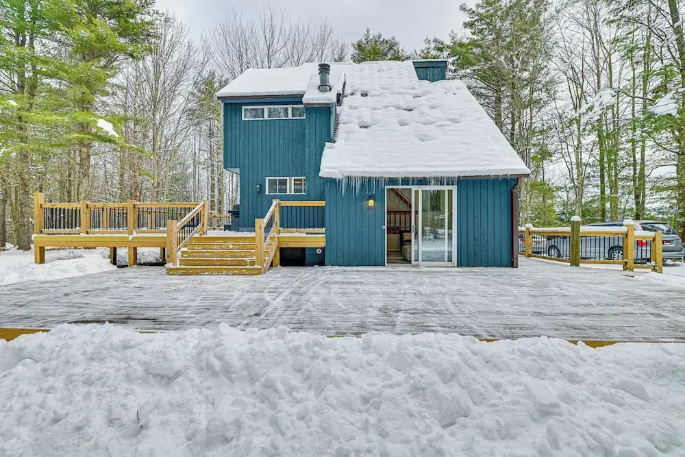 Ski, Hike & Golf: Pet-friendly Windham Retreat