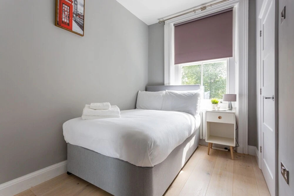 Stylish 2 Bedroom Flat in Kensington Near Hyde Park