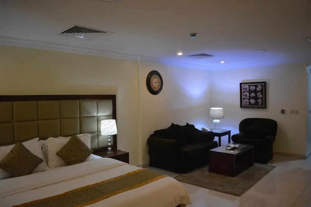 Golden Al-Jury Hotel