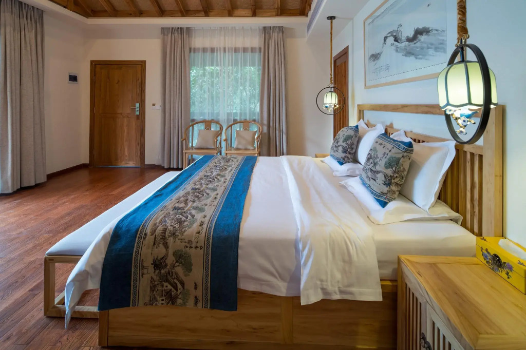Yangshuo Ancient Garden Boutique Hotel-English speaking team&Swimming pool&Activities organized&Free pick up from Airport or TS over 4 nights