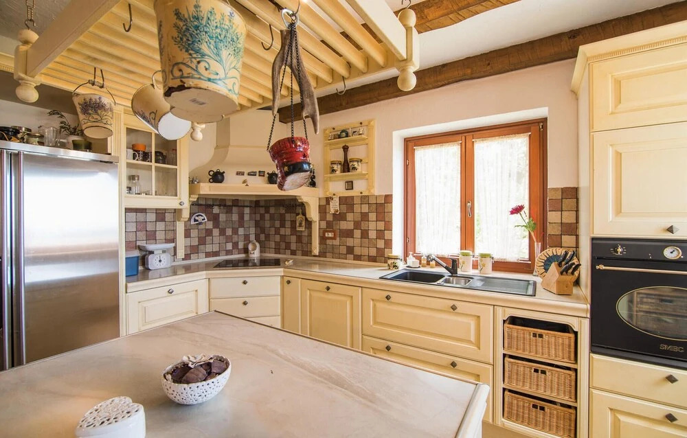 Stunning Home in Icici With Sauna, Wifi and 4 Bedrooms