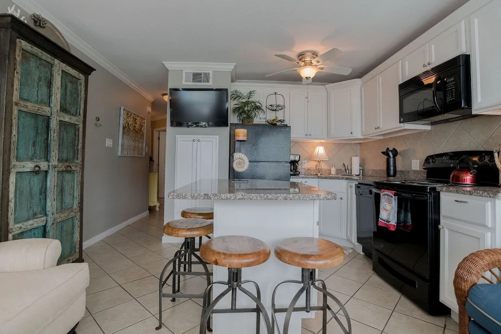 Sandy Toes 1 Bedroom Condo