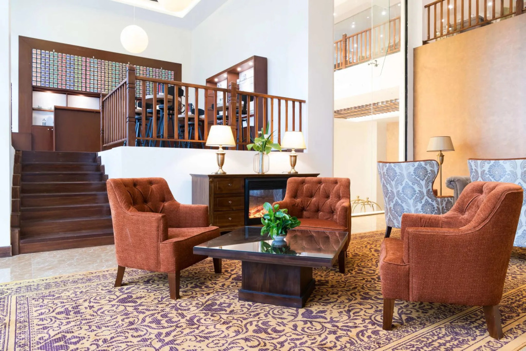 The Golden Ridge Hotel