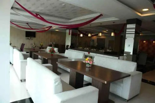 Pt Moolraj Residency