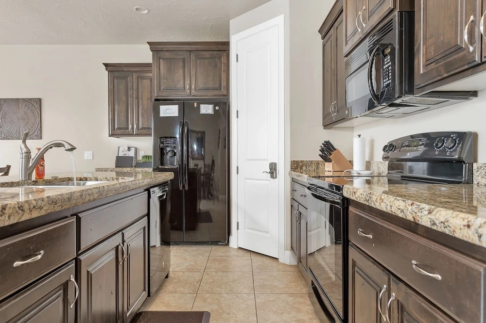 The Escape 4 Bedroom Apts