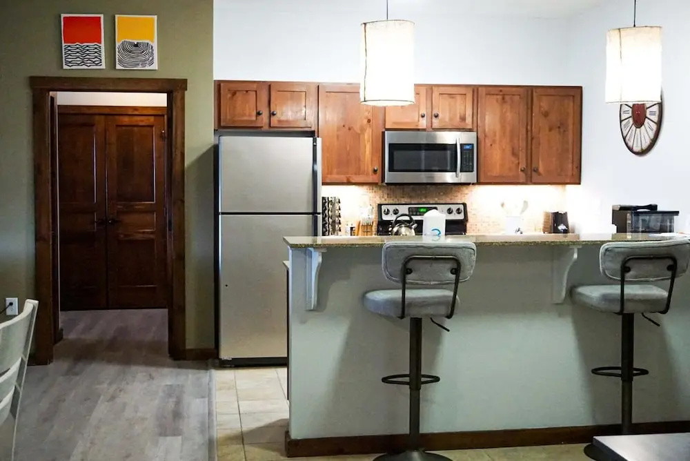 Soaring Eagle # 216 2 Bedrooms, 2 Full Baths:slopeside, Hot Tubs, Underground Parking