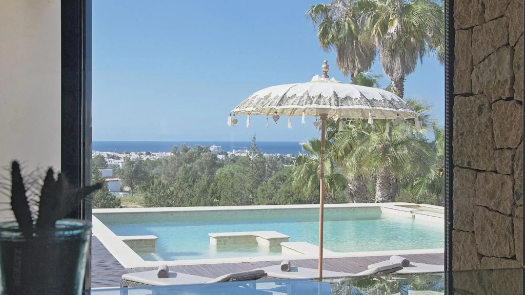 Villa Sunset Deluxe Live Luxury Lifestyle in Ibiza