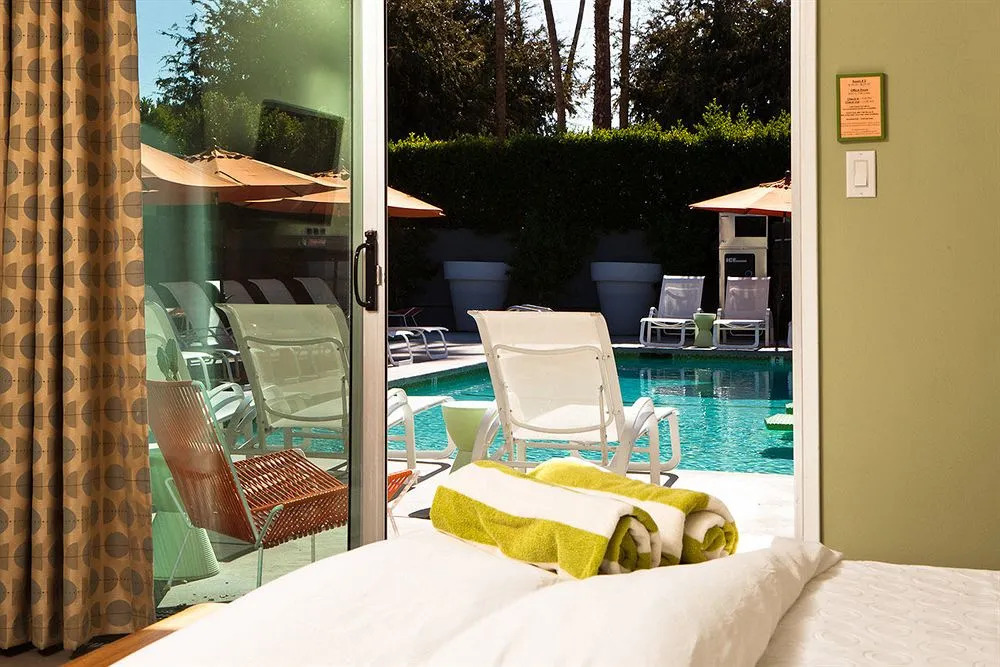 Inndulge - Iconic Gay Men's Resort