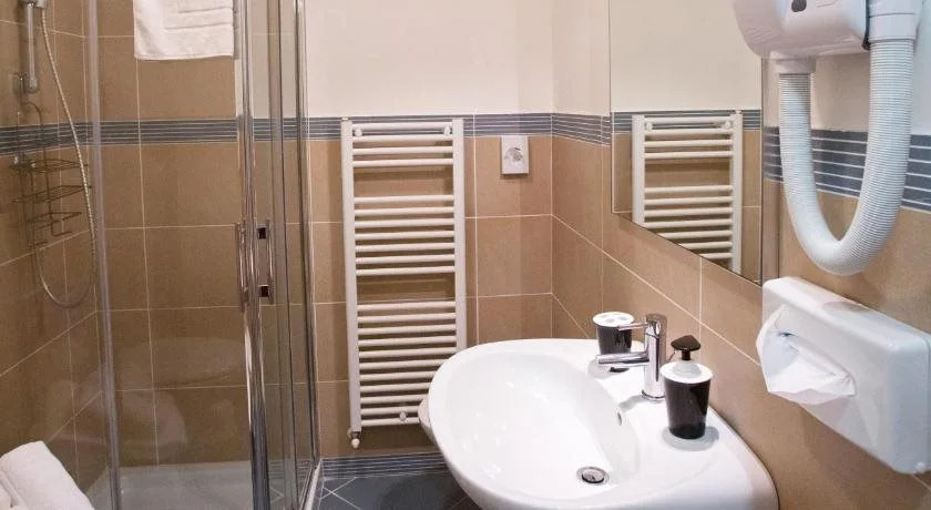 Lacroma Aparthotel