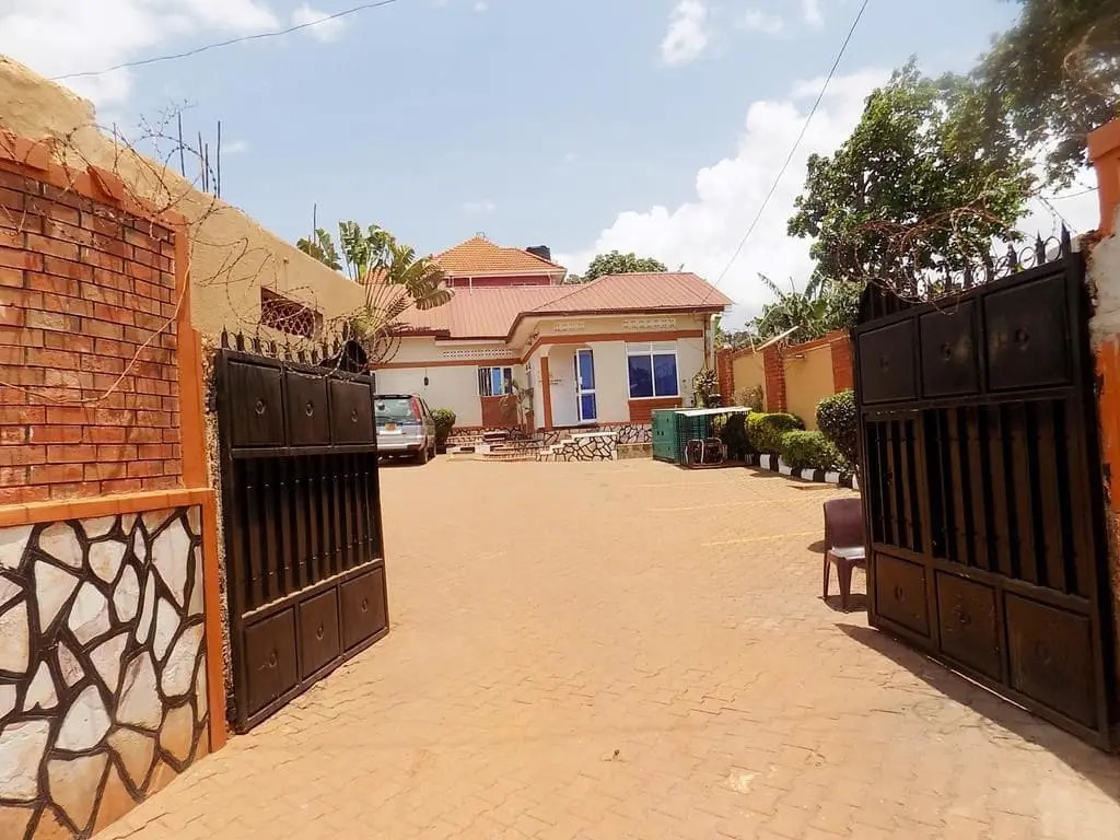 Star Royal Motel Kitebi Kampala