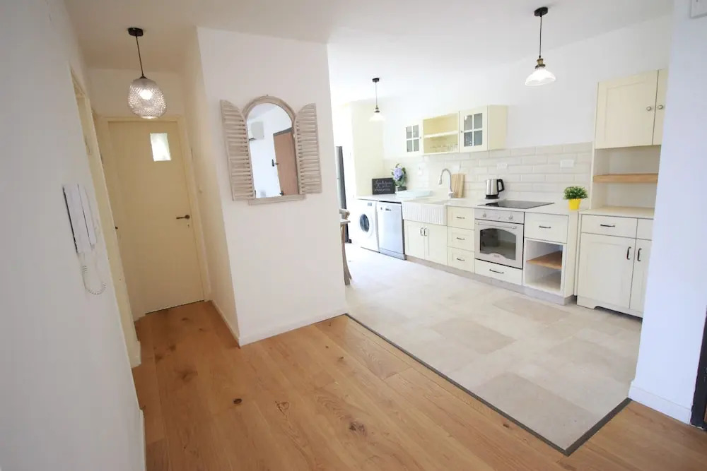 Specious 2Br Apt By German Colony