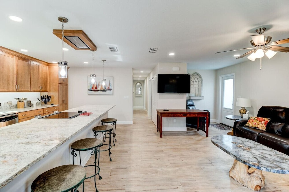 Cape Key Updated Beach Bungalow