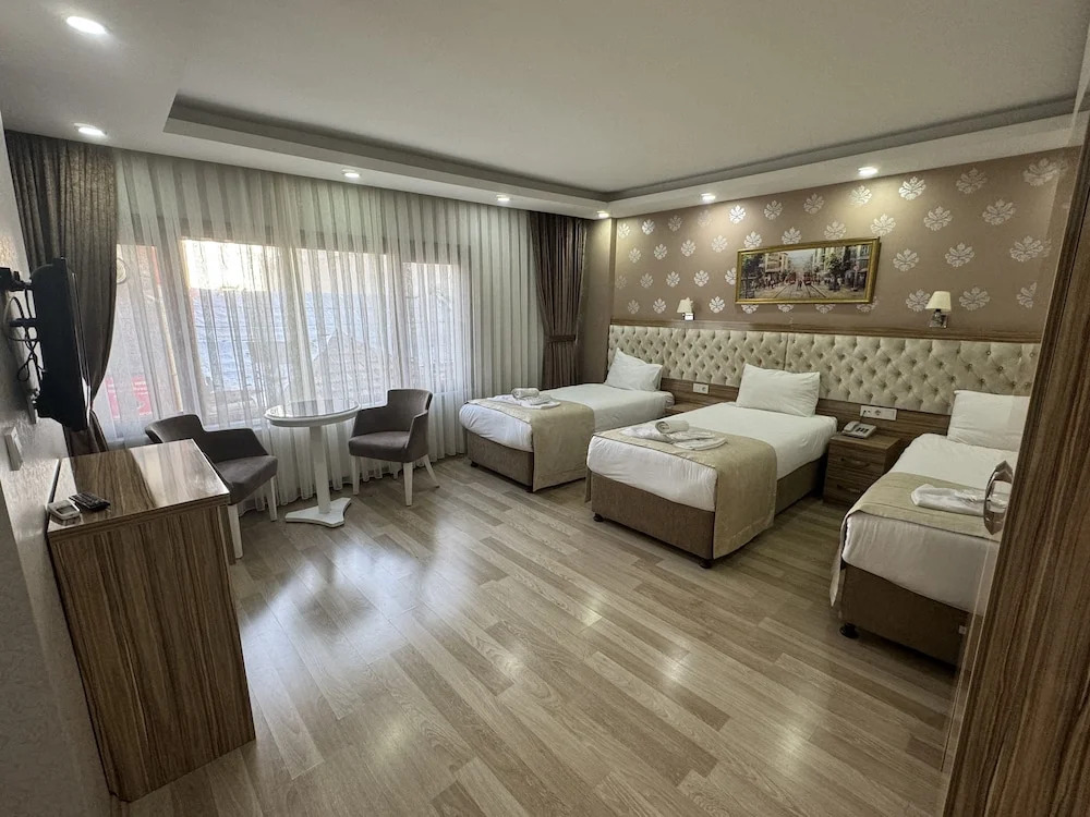 Grand Bagoz Hotel