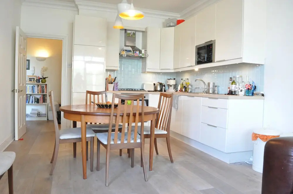 Spacious 2 Bedroom Apartment in Kentish Town