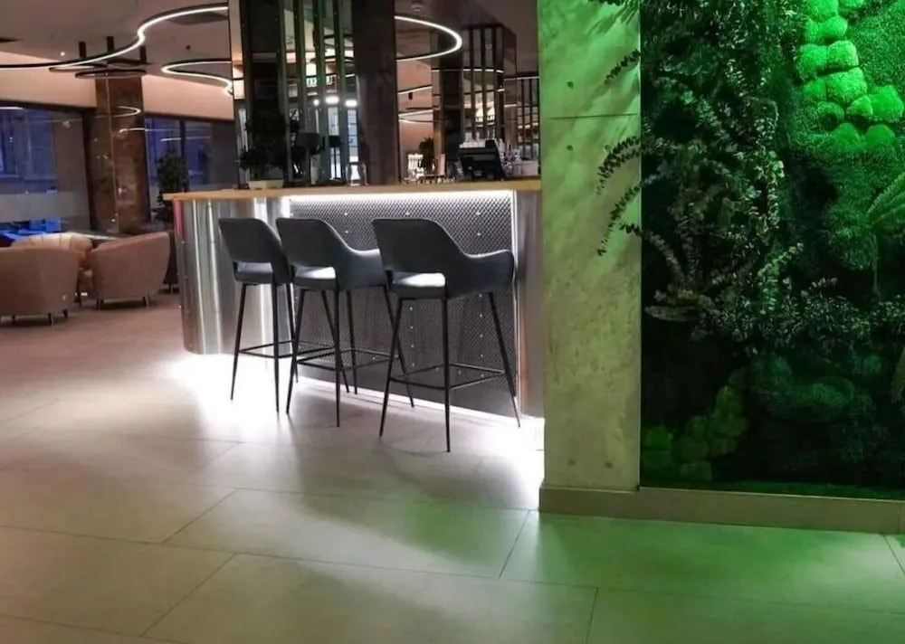 Aniroc Signature Hotel