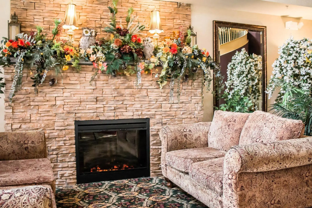 La Quinta Inn & Suites by Wyndham Lake George