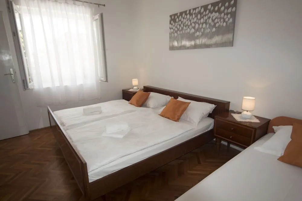 Ema Sun Apartment