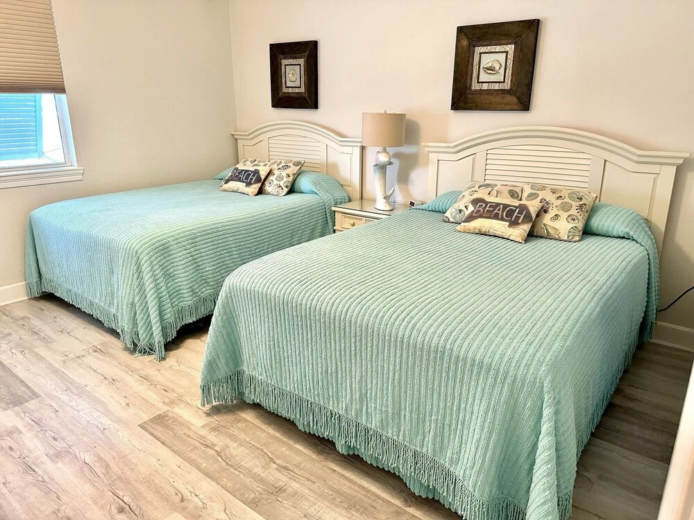 Sea Shell 3 Bedroom Townhouse by RedAwning