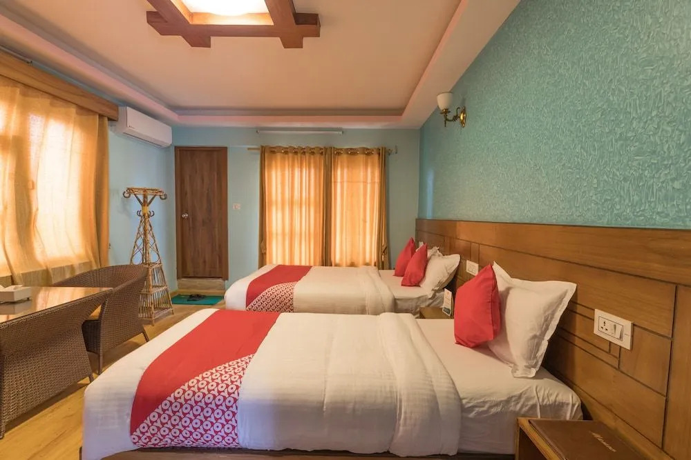 OYO 611 Hotel Everest Regency