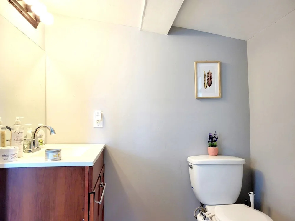 Budget Bed Room near Downtown