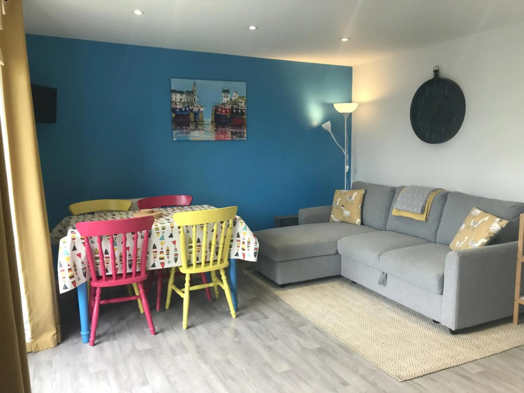 Kingfisher Glamping Cabin