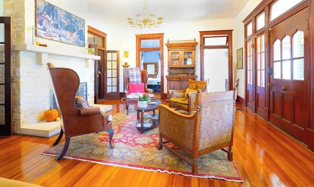 1906 Haus Stay for 13 With Pool-hot Tub