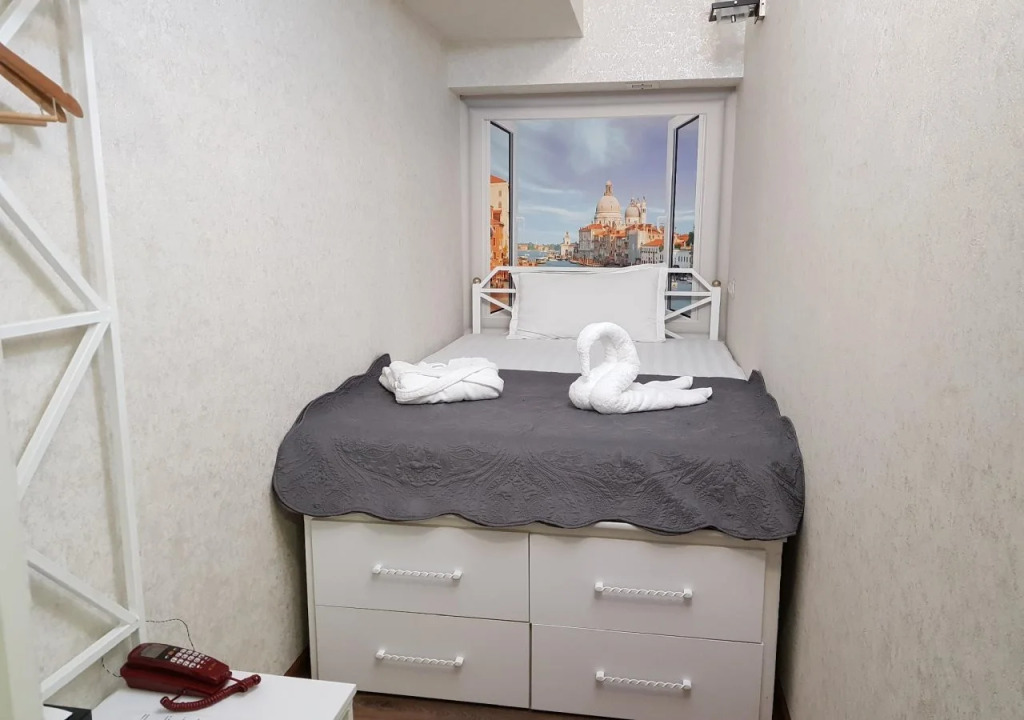 LES Mini Hotel