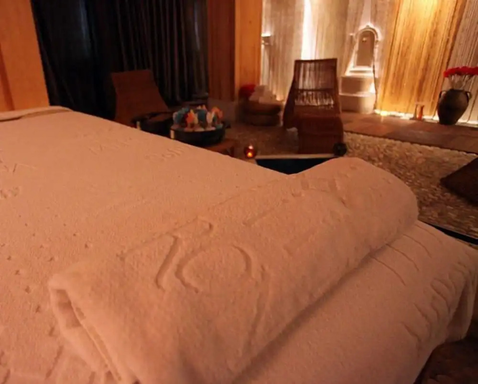 Merona Hotel