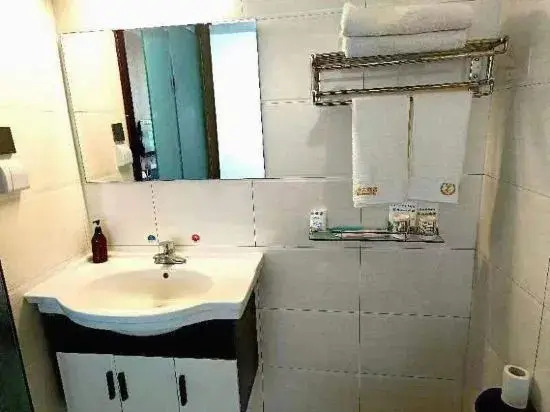 Shanhaige Homestay (Phoenix Airport West Island Pier Branch)