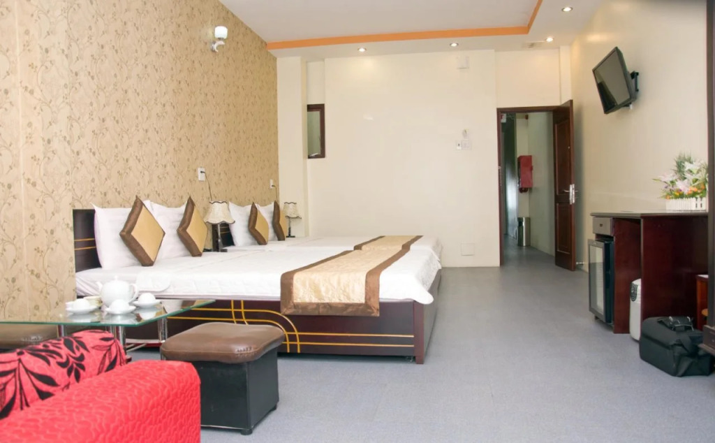 Dong Bao Hotel