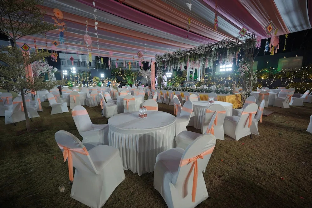 Bindiga Peak Resorts
