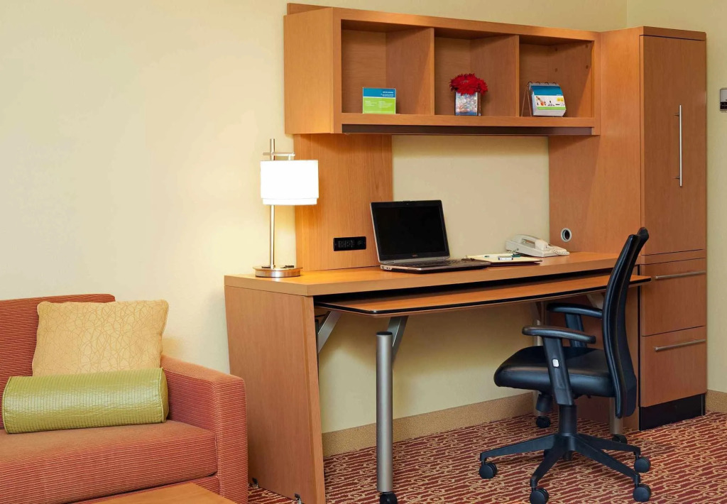 MainStay Suites Bloomington near University