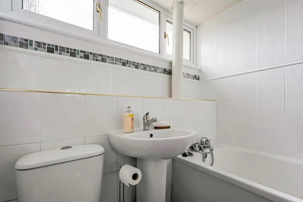 Centrally Situated 1 Bedroom House in Cumbernauld