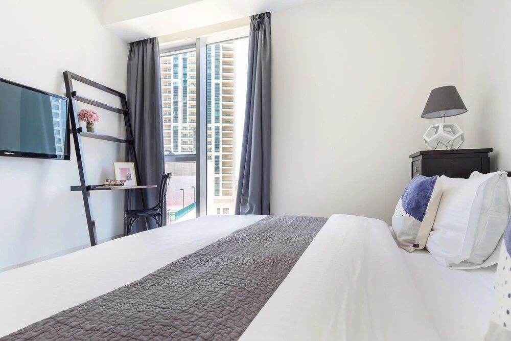 Spacious 2BR Dubai Marina Apartment, Amazing Location!