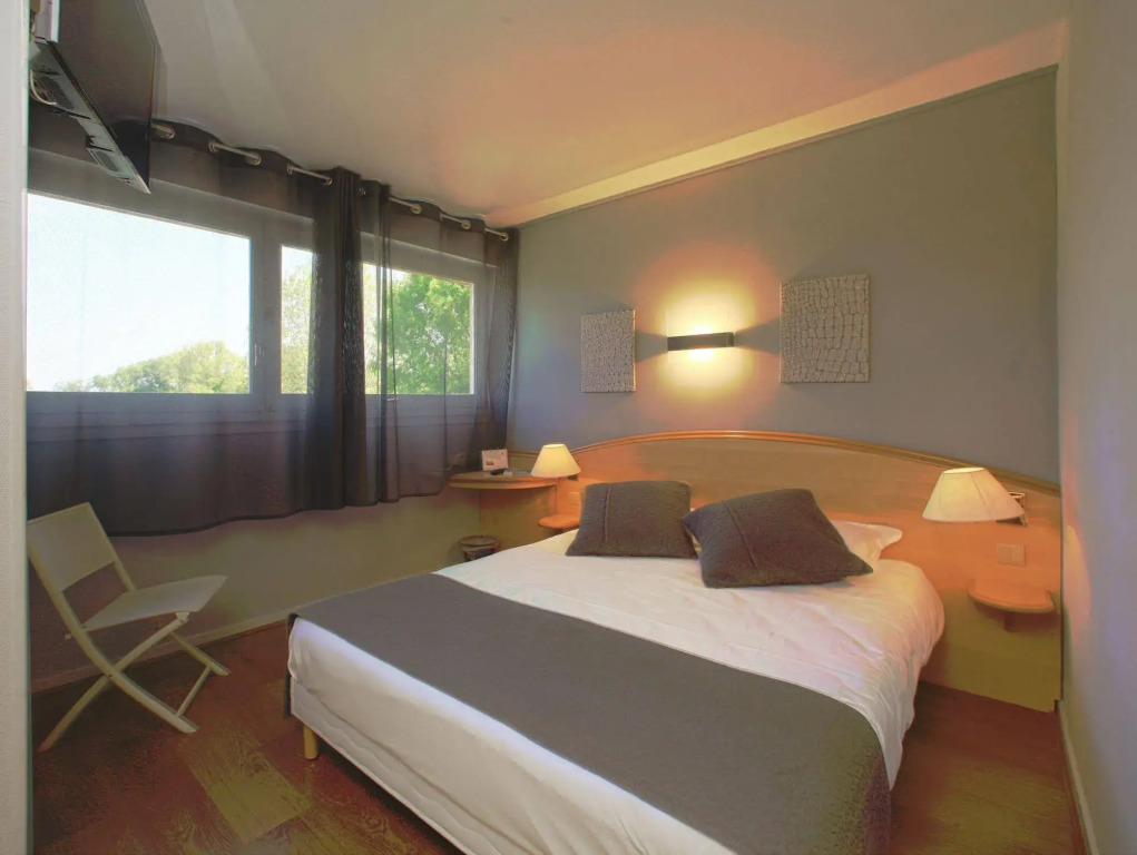 Logis Hôtels - Le Bellaroc - Hôtel 2 étoiles et Restaurant