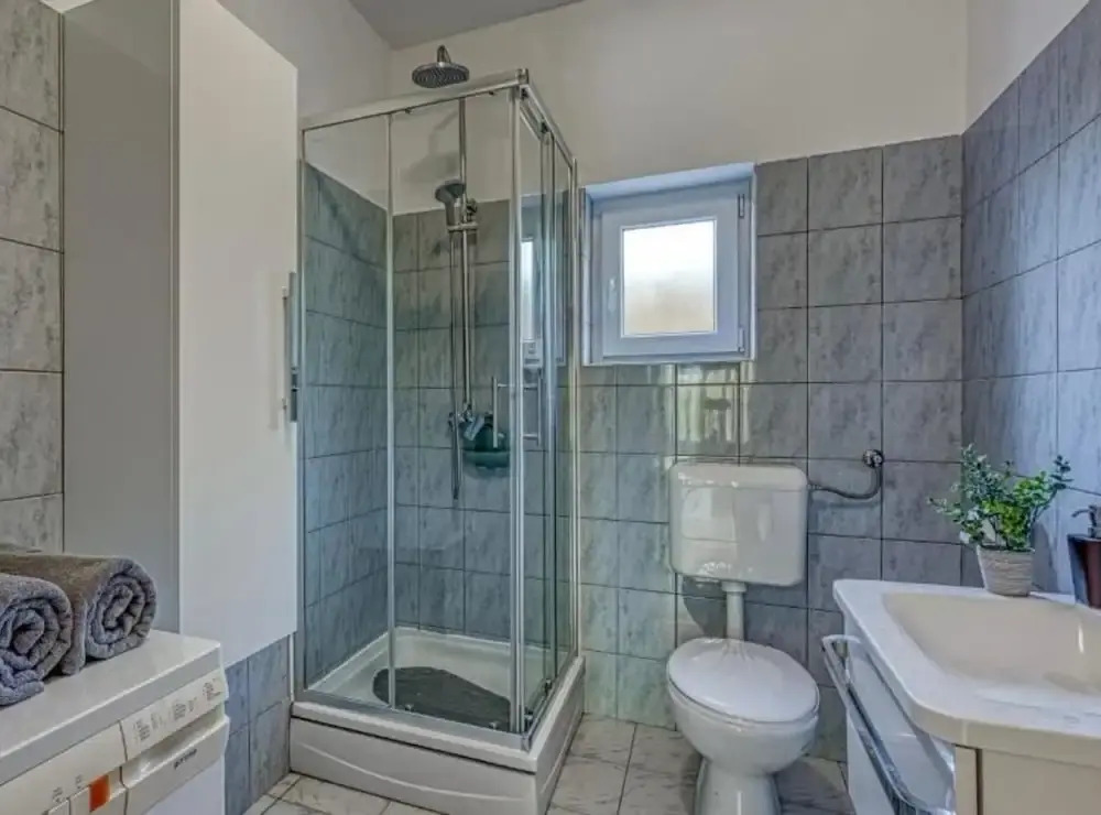 Villa Lara With Pool And Sea View