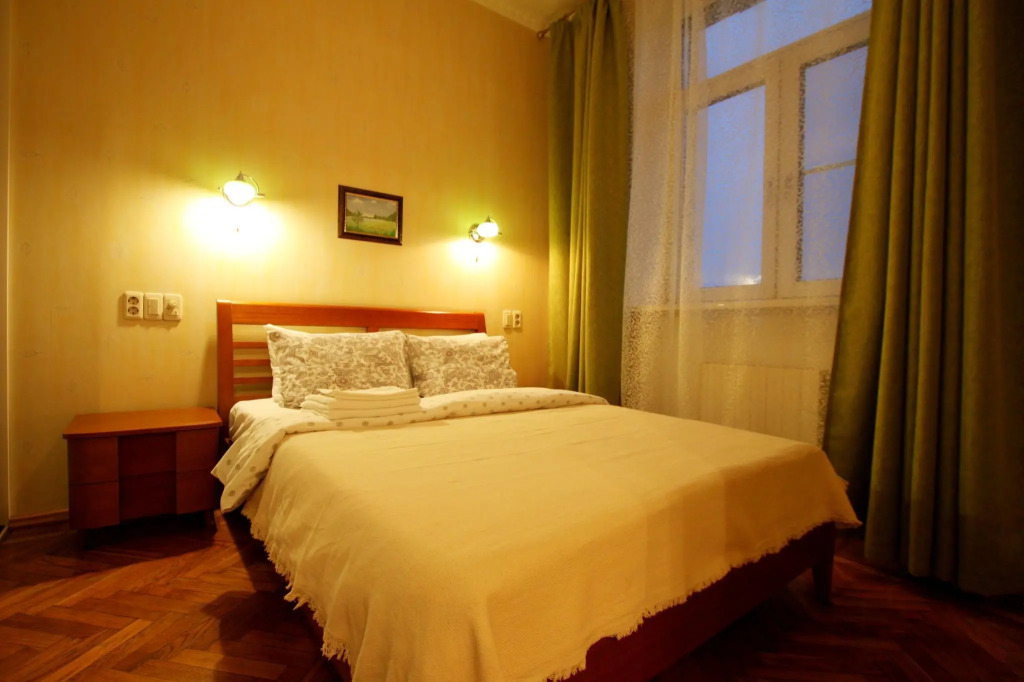 Tverskaya Street (Тверская Стрит) на улице Тверская 8 корпус 2