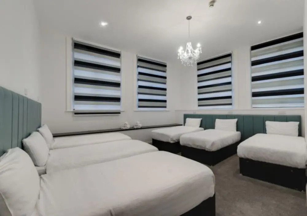 Temple Court Cavern Quarter Apartments by Happy Days