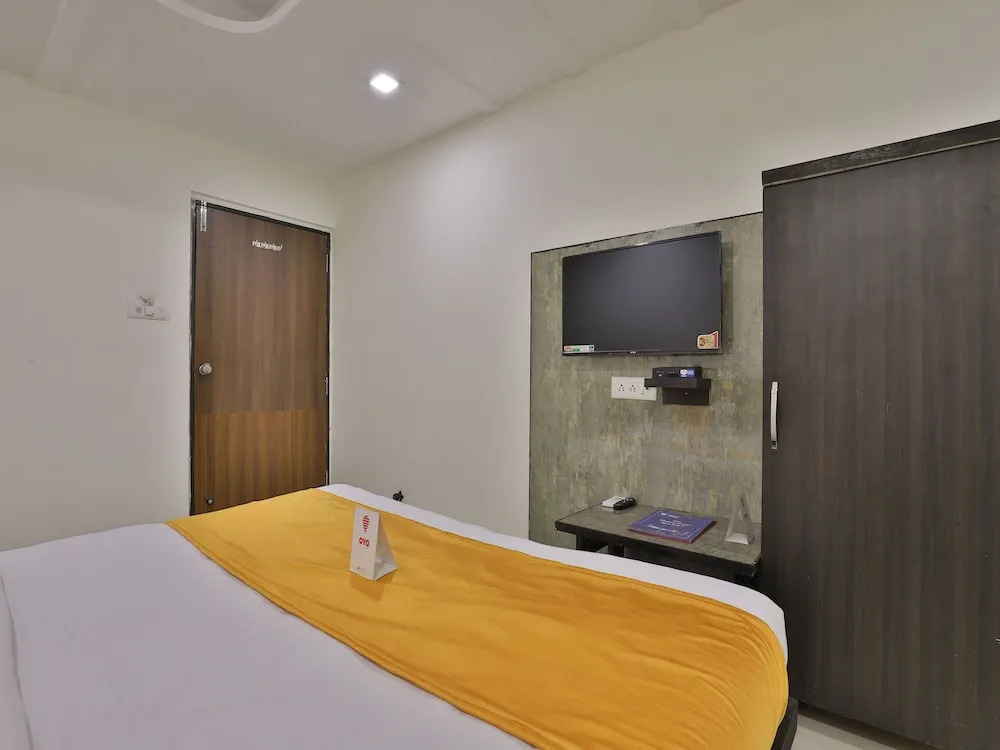 OYO 9591 Hotel Neel Kamal
