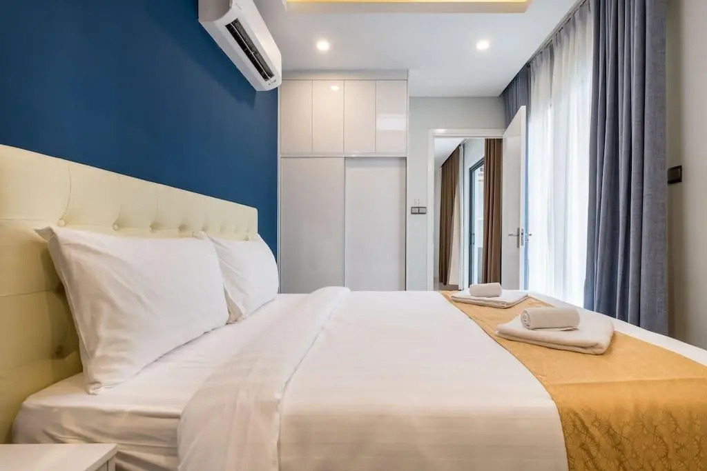 Diamond Twin Tower Condo And Office Centre