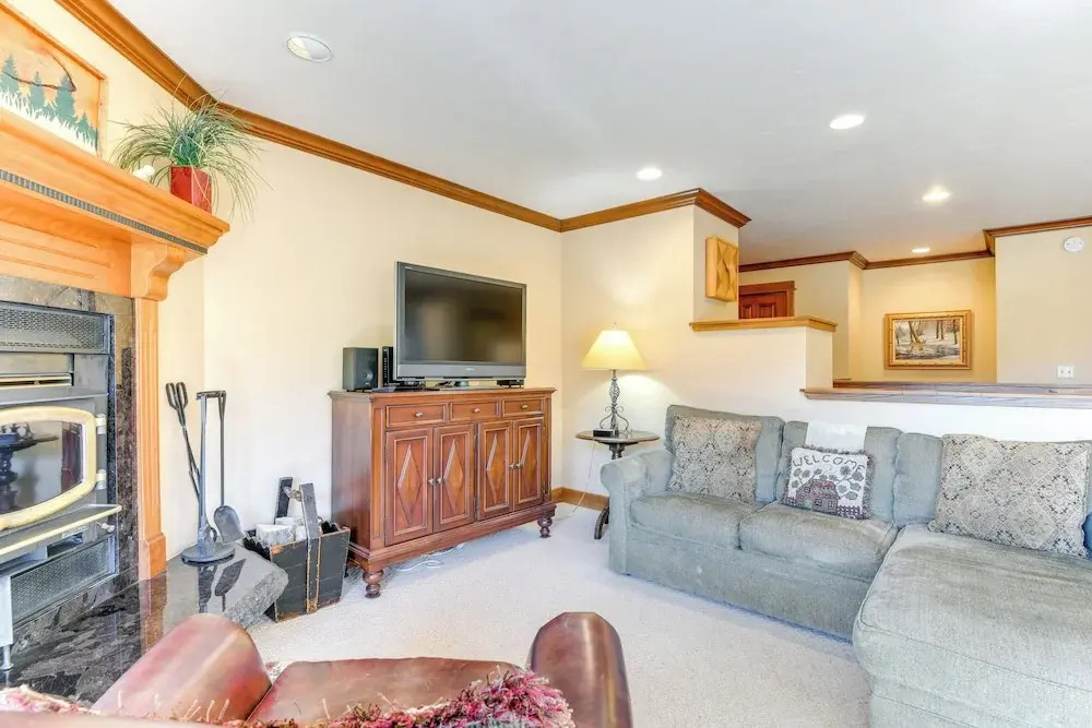 Mtn-view Steamboat Condo: Shuttle to Resort